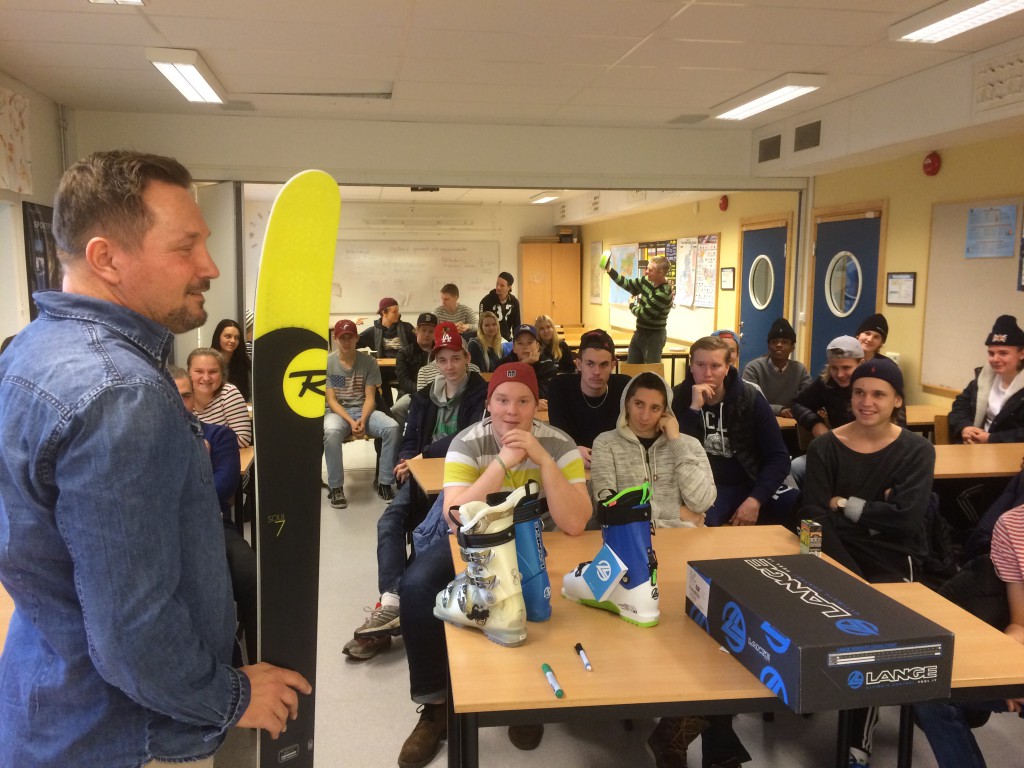 JO Sport på skolan och kör alpin- och längdclinic